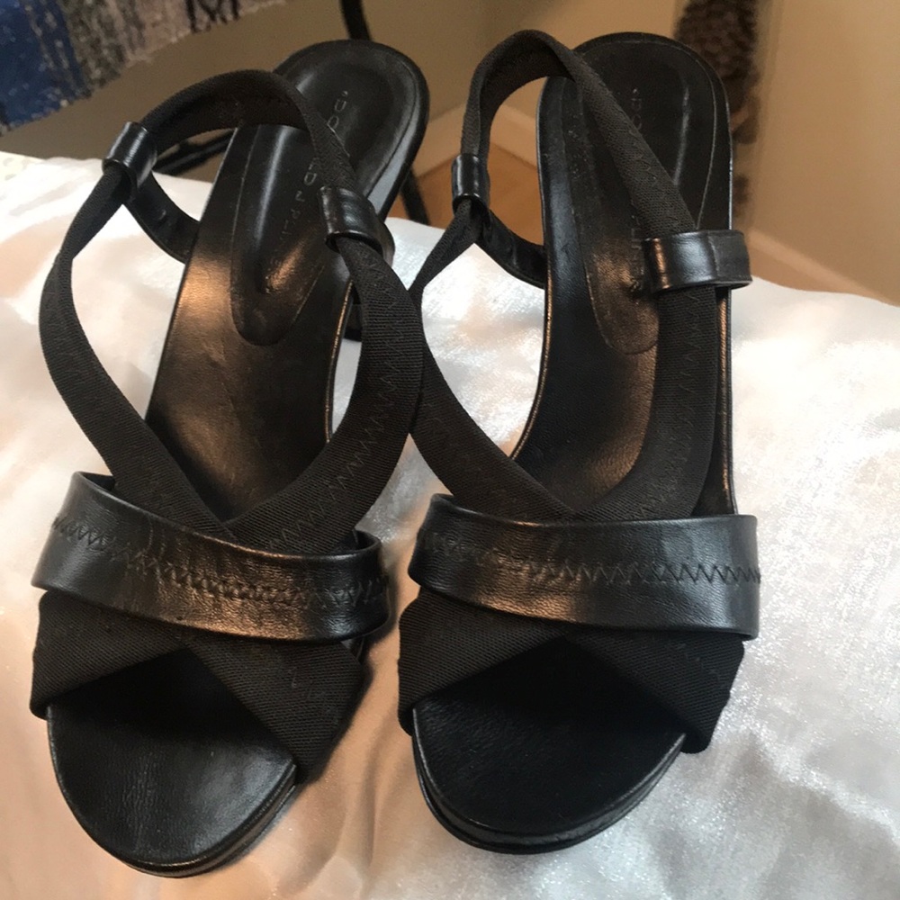 DONALD’s J PLINER heels.